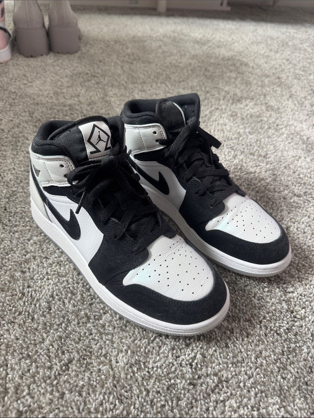 Nike Black and White High-Top Sneakers youth